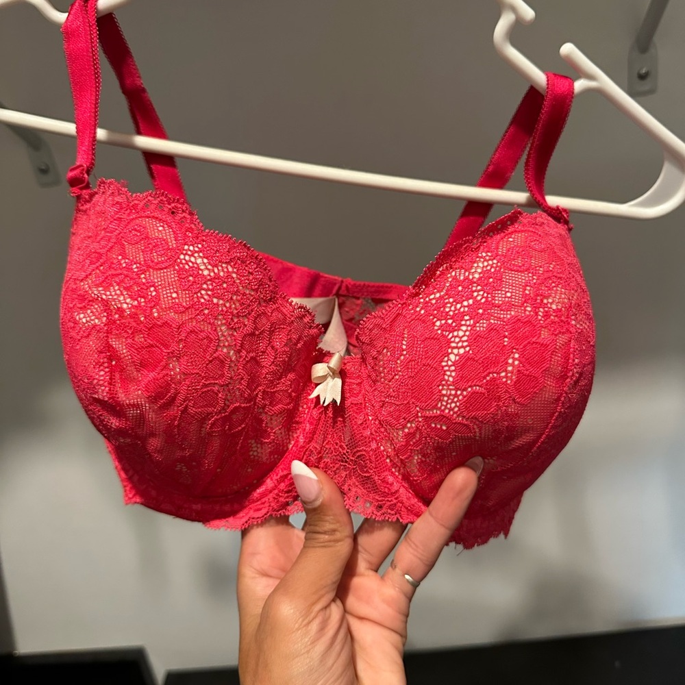 Victoria's Secret Vibrant Pink Lace Bra